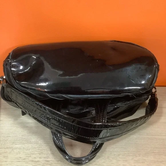 Givenchy Medium Nightingale Fur and Patent Bag - Picture 14 of 16